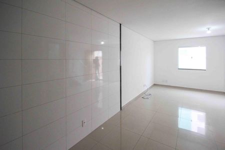 Casa para alugar com 99m², 2 quartos e 2 vagas
