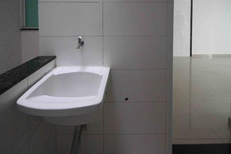 Casa para alugar com 99m², 2 quartos e 2 vagas