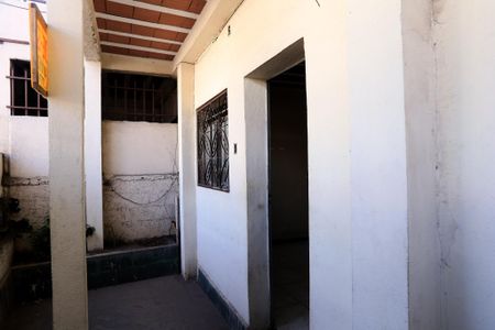 Casa para alugar com 180m², 2 quartos e 2 vagas Casa para alugar com 180m², 2 quartos e 2 vagasEntrada