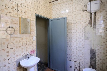 Casa para alugar com 180m², 2 quartos e 2 vagas Casa para alugar com 180m², 2 quartos e 2 vagasBanheiro