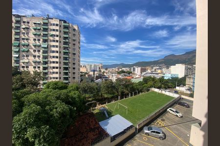 Apartamento para alugar com 64m², 2 quartos e 1 vaga