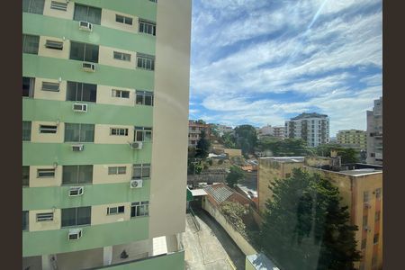 Apartamento para alugar com 64m², 2 quartos e 1 vaga