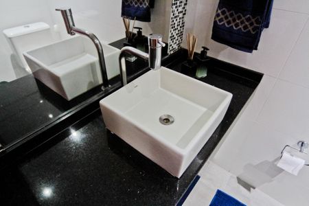 Apartamento para alugar com 62m², 2 quartos e 1 vaga Apartamento para alugar com 62m², 2 quartos e 1 vagaBanheiro