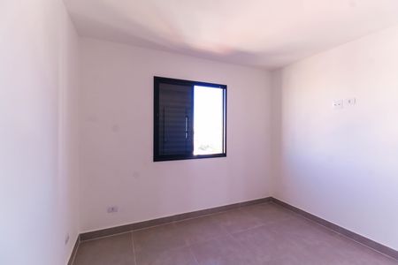 Quarto 1 de apartamento para alugar com 2 quartos, 40m² em Vila Canero, São Paulo