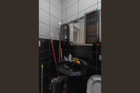 Casa à venda com 160m², 4 quartos e sem vaga Casa à venda com 160m², 4 quartos e sem vagaCasa 2 Banheiro