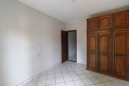 Casa à venda com 160m², 4 quartos e sem vaga Casa à venda com 160m², 4 quartos e sem vagaCasa 1 Suíte