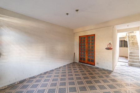 Casa à venda com 160m², 4 quartos e sem vaga Casa à venda com 160m², 4 quartos e sem vagaGaragem