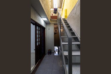 Casa para alugar com 120m², 3 quartos e 1 vaga Casa para alugar com 120m², 3 quartos e 1 vagaEscada