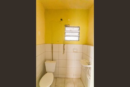Casa à venda com 200m², 5 quartos e 2 vagas Casa à venda com 200m², 5 quartos e 2 vagasBanheiro Social da Casa 3