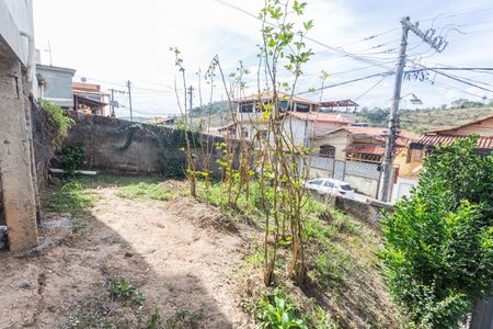 Casa à venda com 200m², 5 quartos e 2 vagas Casa à venda com 200m², 5 quartos e 2 vagasJardim/Entrada Principal