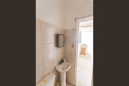 Casa à venda com 200m², 5 quartos e 2 vagas Casa à venda com 200m², 5 quartos e 2 vagasBanheiro Social da Casa 2