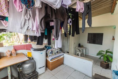 Casa à venda com 200m², 5 quartos e 2 vagas Casa à venda com 200m², 5 quartos e 2 vagasÁrea de Serviço da Casa 1
