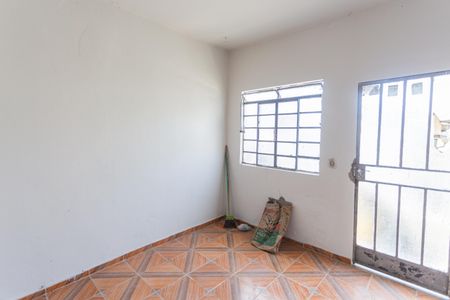 Casa à venda com 200m², 5 quartos e 2 vagas Casa à venda com 200m², 5 quartos e 2 vagasSala da Casa 2