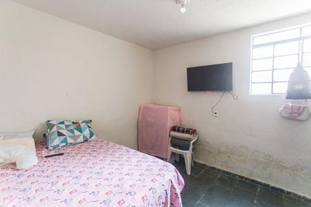 Casa à venda com 200m², 5 quartos e 2 vagas Casa à venda com 200m², 5 quartos e 2 vagasQuarto 2 da Casa 1
