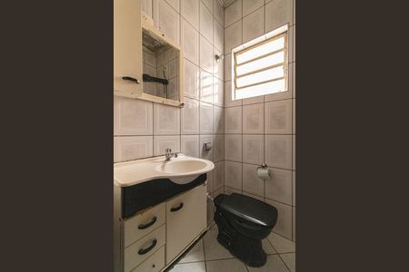 Casa para alugar com 84m², 3 quartos e 1 vaga Casa para alugar com 84m², 3 quartos e 1 vagaBanheiro
