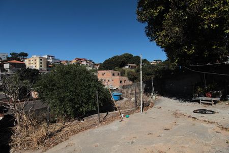 Fachada de casa à venda com 2 quartos, 212m² em Tupi, Belo Horizonte