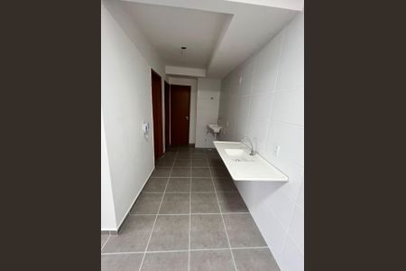 Banheiro de apartamento para alugar com 2 quartos, 39m² em Jardim Boa Vista (Zona Oeste), Osasco