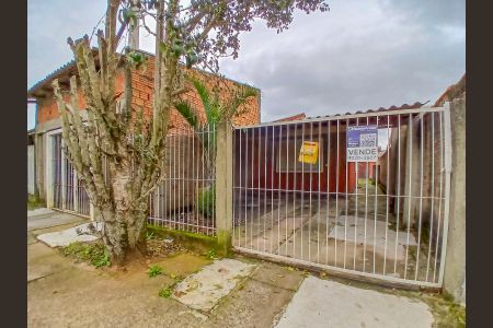 Casa à venda com 56m², 1 quarto e 2 vagas Casa à venda com 56m², 1 quarto e 2 vagasFachada
