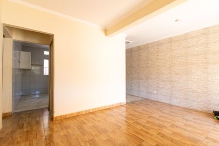 Casa à venda com 100m², 2 quartos e 5 vagas Casa à venda com 100m², 2 quartos e 5 vagasSala
