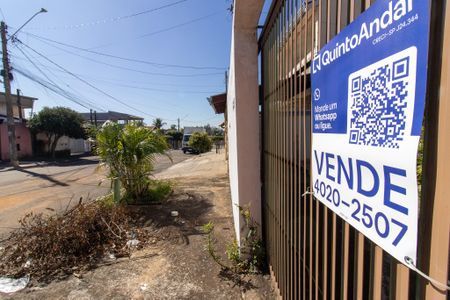 Casa à venda com 100m², 2 quartos e 5 vagas Casa à venda com 100m², 2 quartos e 5 vagasPlaca