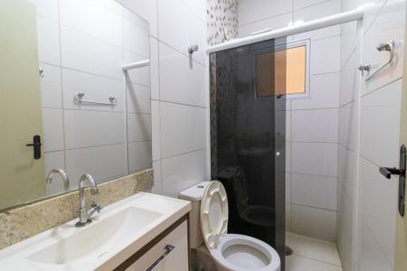 Casa à venda com 100m², 2 quartos e 5 vagas Casa à venda com 100m², 2 quartos e 5 vagasBanheiro