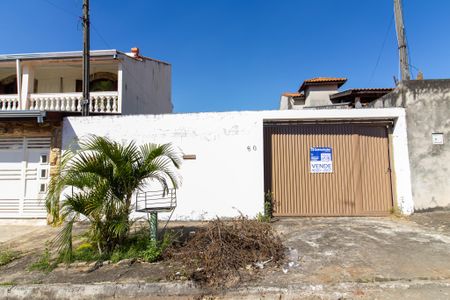 Casa à venda com 100m², 2 quartos e 5 vagas Casa à venda com 100m², 2 quartos e 5 vagasFachada