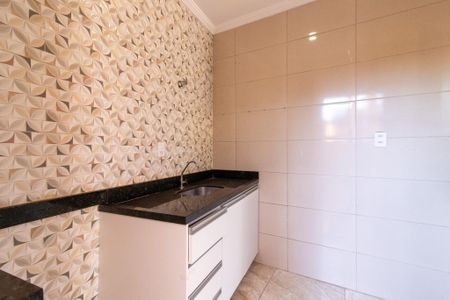 Casa à venda com 100m², 2 quartos e 5 vagas Casa à venda com 100m², 2 quartos e 5 vagasCozinha e Área de Serviço
