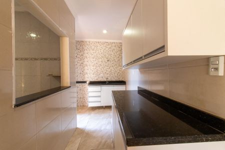 Casa à venda com 100m², 2 quartos e 5 vagas Casa à venda com 100m², 2 quartos e 5 vagasCozinha e Área de Serviço