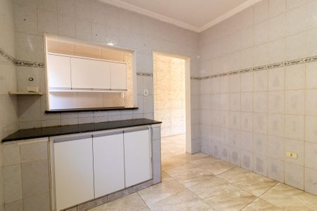 Casa à venda com 100m², 2 quartos e 5 vagas Casa à venda com 100m², 2 quartos e 5 vagasCozinha