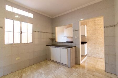 Casa à venda com 100m², 2 quartos e 5 vagas Casa à venda com 100m², 2 quartos e 5 vagasCozinha