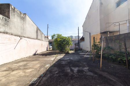 Casa à venda com 100m², 2 quartos e 5 vagas Casa à venda com 100m², 2 quartos e 5 vagasÁrea externa