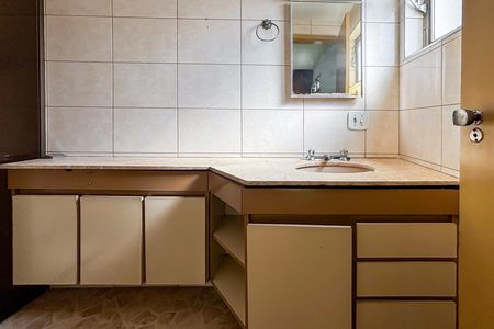 Apartamento à venda com 158m², 3 quartos e 1 vaga Apartamento à venda com 158m², 3 quartos e 1 vagaBanheiro da Suíte