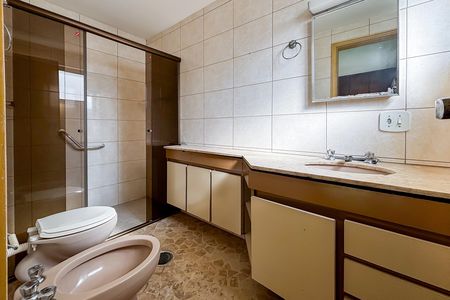 Apartamento à venda com 158m², 3 quartos e 1 vaga Apartamento à venda com 158m², 3 quartos e 1 vagaBanheiro da Suíte