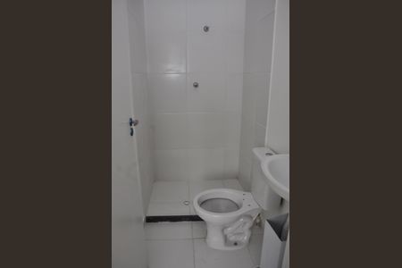 Apartamento para alugar com 17m², 1 quarto e sem vagaKitnet / studio - Banheiro Social