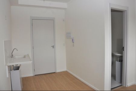 Apartamento para alugar com 17m², 1 quarto e sem vagaKitnet / studio - Quarto e Cozinha