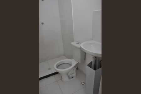 Apartamento para alugar com 17m², 1 quarto e sem vagaKitnet / studio - Banheiro Social