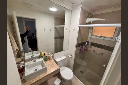 Banheiro de apartamento para alugar com 2 quartos, 84m² em Jardim Barbacena, Cotia