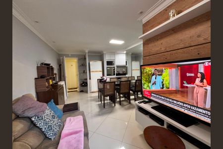 Sala de apartamento para alugar com 2 quartos, 84m² em Jardim Barbacena, Cotia