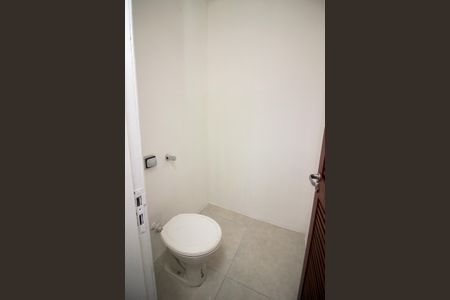 Apartamento à venda com 200m², 3 quartos e sem vagaBanheiro de serviço