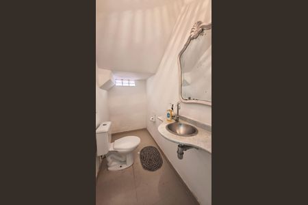 Casa de condomínio para alugar com 250m², 4 quartos e 2 vagas