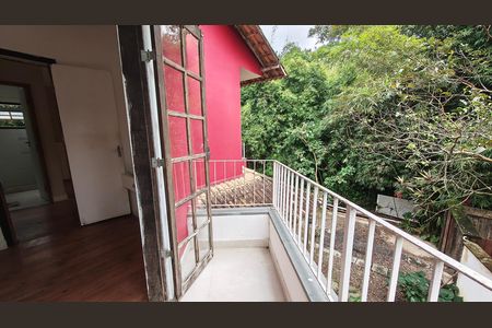 Casa de condomínio para alugar com 250m², 4 quartos e 2 vagas