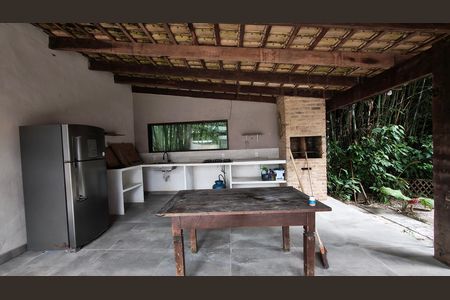 Casa de condomínio para alugar com 250m², 4 quartos e 2 vagas