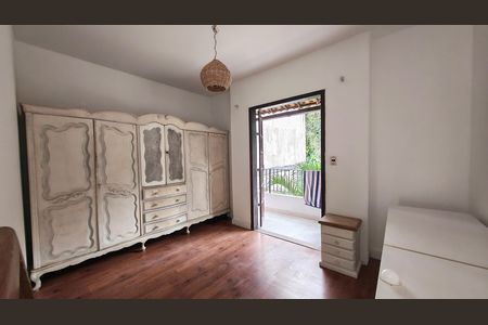 Casa de condomínio para alugar com 250m², 4 quartos e 2 vagas