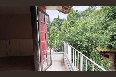 Casa de condomínio para alugar com 250m², 4 quartos e 2 vagas