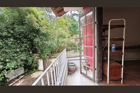 Casa de condomínio para alugar com 250m², 4 quartos e 2 vagas