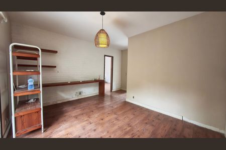 Casa de Condomínio para alugar com 4 quartos, 250m² em Vargem Grande, Rio de Janeiro