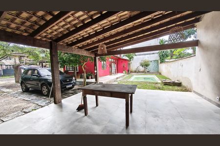 Casa de condomínio para alugar com 250m², 4 quartos e 2 vagas