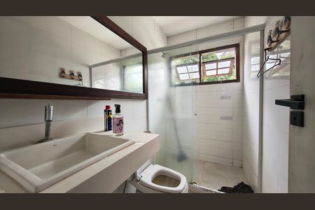 Casa de condomínio para alugar com 250m², 4 quartos e 2 vagas
