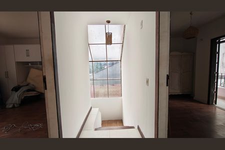 Casa de condomínio para alugar com 250m², 4 quartos e 2 vagas