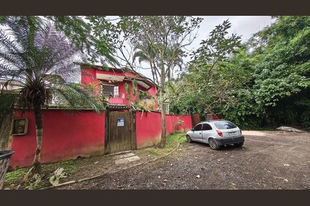 Casa de condomínio para alugar com 250m², 4 quartos e 2 vagas